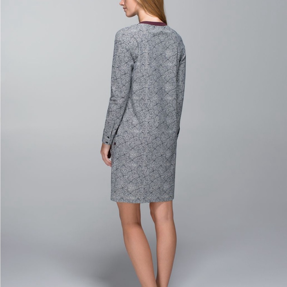 Lululemon Effortless Dress
Plush Petal Black Ghost / Bordeaux Drama